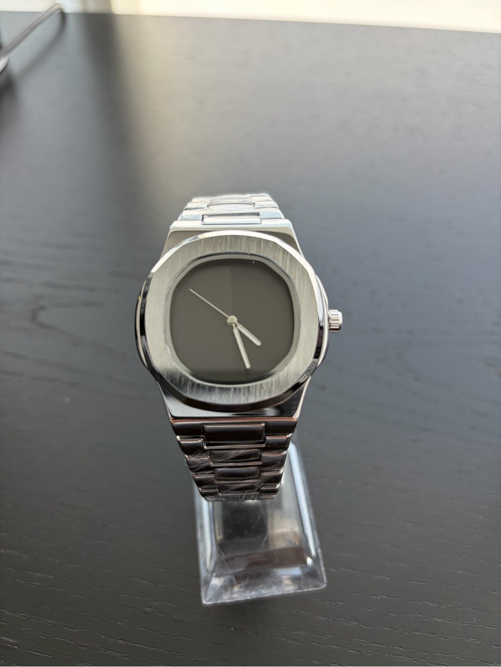 Silver  Black dial Wrist Watch - Minimalist Design